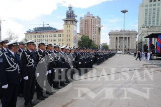 Цагдаагийн алба хаагчдын цолны нэмэгдлийг энэ онд хэвээр олгоно