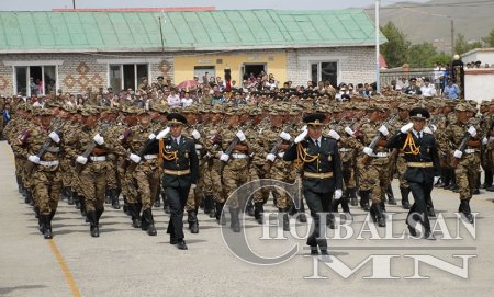 Маршал Чойбалсангийн хүсэлтээр цэргийн баярыг тэмдэглэх болжээ