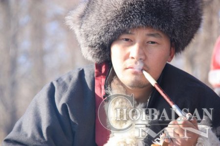 Б.Амарсайхан: Бид монголоороо байх ёстой 