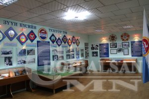 Аймгийн түүхийн танхимаар зочлоорой