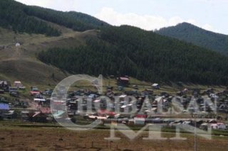 Иргэн Ц.Доржсүрэн: Байгаль хамгаалагч нэртэй ой сорлогчид ногоон бүсийг цөлмөж байна