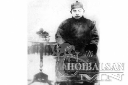 Халхын VII Ноён Хутагт Агваанлувсандамбийжанцангийн хөрөнгийг хурааж хорьсон нь