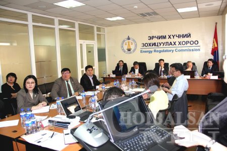 Цахилгааны үнийг таван төгрөгөөр нэмэх шийдвэр гаргажээ Цахилгааны үнийг таван төгрөгөөр нэмэх шийдвэр гаргажээ