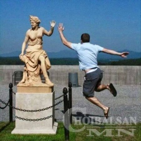 Хөшөөтэй зураг авахуулсан дурсамжууд