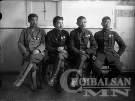 Монголын анхны маршал Г.Дэмид, Х.Чойбалсангийн хоёр өөр тавилан