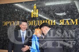 Г. Шийлэгдамба сайд хууль зөрчин ТНБД-гаа томилсоныг эрүүл мэндийн салбарын ...