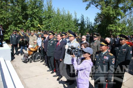 Дорнодын нэрт гэрэл зурагчин Б.Батцэрэнгийн авсан фото зургууд 