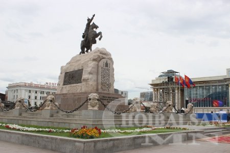 Сүхбаатарын талбайг өөрчилсөнтэй холбоотойгоор НИТХ дахь МАН-ын бүлгээс шүүхэд хандлаа