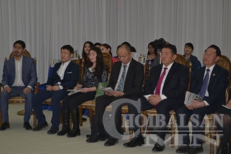 МОДОН МОРИН ЖИЛИЙН АЛДАРТНУУДЫН НЭГ МАН-ЫН ДАРГА М.ЭНХБОЛД 13 ДАХЬ УДААГАА ШАЛГАРЧ РЕКОРД ТОГТООВ МОДОН МОРИН ЖИЛИЙН АЛДАРТНУУДЫН НЭГ МАН-ЫН ДАРГА М.ЭНХБОЛД 13 ДАХЬ УДААГАА ШАЛГАРЧ РЕКОРД ТОГТООВ