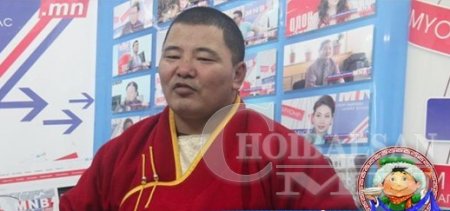 Дэд хамба Г.Мөнхбаяр: Үхэр хариулаач нь өвгөн хүн байгаа учир настнуудад ээ ...