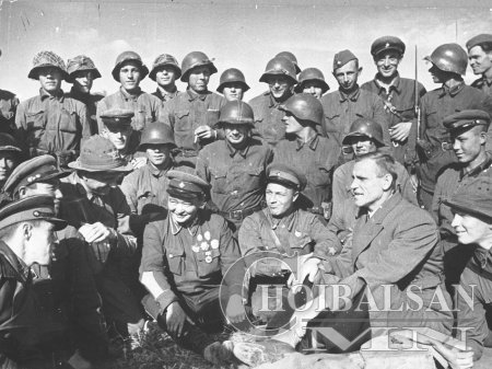 Маршал Х.Чойбалсангийн хүсэлтээр цэргийн баярыг тэмдэглэх болжээ