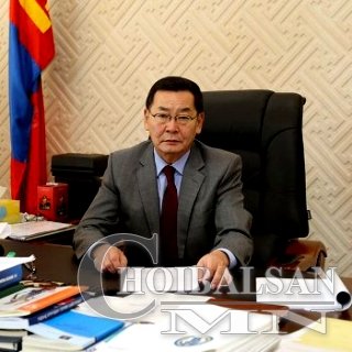 Н.Лүндэндорж: Хуульч гэх хүн олон ч шүүгчид тэнцэх нь цөөн байна
