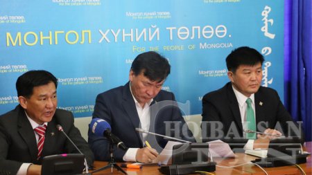 Х.Болорчулуун: Монголын баялгийг Оюутолгойн араас тавьж туух уу