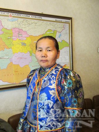 Удган Г.Гэрэлтуяа: Монголын хөх уулыг төрийн тахилгат уул болгох нь зөв юм.