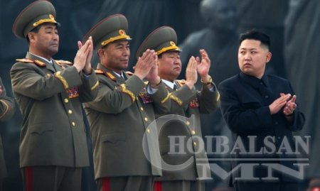 Ким Чен Уныг Ялалтын баярын хүндэтгэлийн медалиар шагнажээ