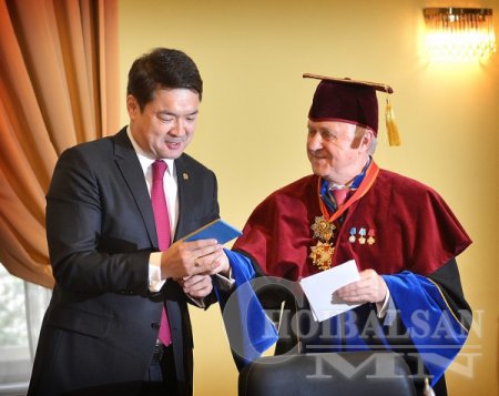 Ерөнхий сайд Ч.Сайханбилэг Москвагийн Хүмүүнлэгийн их сургуулийн Хүндэт доктор боллоо
