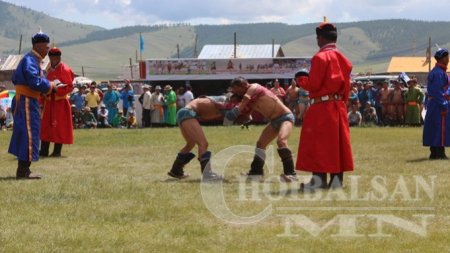 Сумдын ойн үеэр төрийн албан хаагчдыг ажлаа хийхийг сануулав