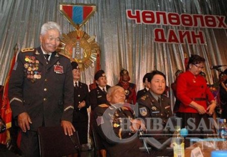 Чөлөөлөх дайны 70 жилийн ойн баяр Сүхбаатар аймгаас эхэлнэ