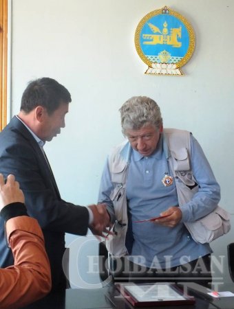 Сумын дээд шагнал ХҮНДЭТ ИРГЭН цол тэмдэгээр өргөмжлөв