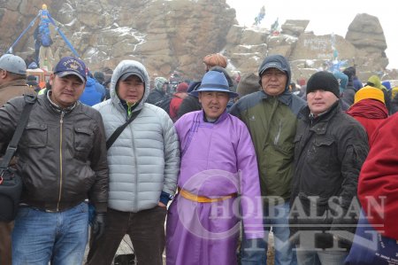 Богд хан уулын ноён оргил Цэцээ гүн хайрханы тахилга