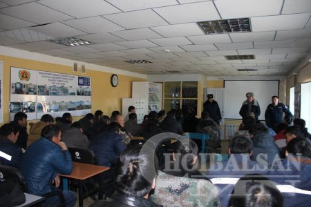 Баяндун суманд "Гамшгаас хамгаалах анхан шатны мэдлэг олгох" сургалт болов