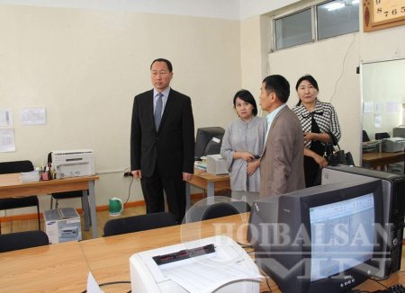 М.Бадамсүрэн: Багш хөгжлийн төвүүдийг байгуулж багш нарын хөгжлийг дэмжинэ