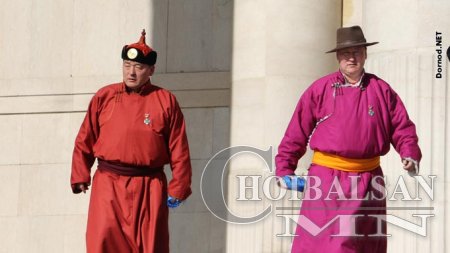 Дорнод аймгаас төрөн гарсан Улсын алдарт уяачид