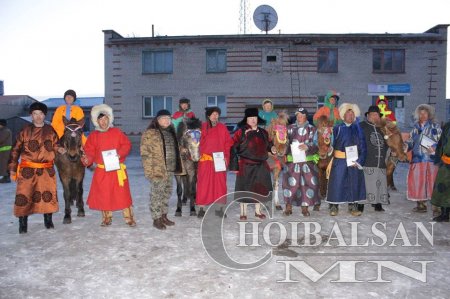 Дорнод аймгийн Чулуунхороот суманд болсон хаврын уралдааны мэдээлэл