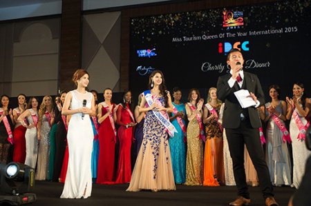 Мисс Т.БАТЦЭЦЭГ: Би их хүн чанартай хүн 