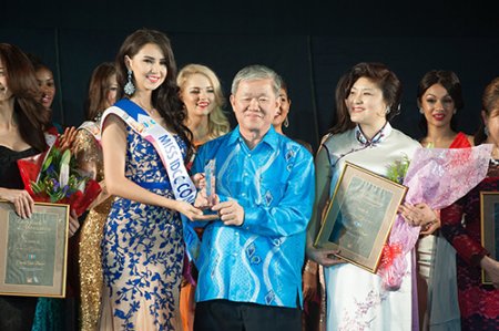 Мисс Т.БАТЦЭЦЭГ: Би их хүн чанартай хүн 