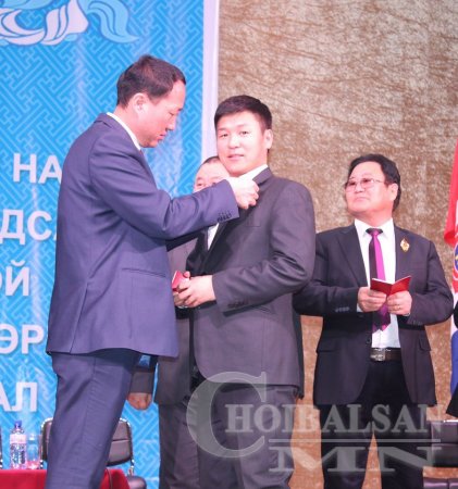 МОНГОЛ АРДЫН НАМ байгуулагдсаны түүхт 95 жилийн ойн өдөр 95 шинэ гишүүн Мон ...