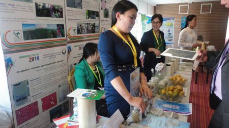 “ХХАА-н шинжлэх ухаан, технологи инноваци” үзэсгэлэн худалдаа болж байна