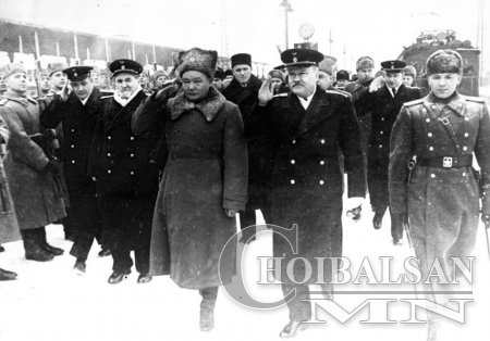 1946 оны 2 дугаар сар. Маршал Х.Чойбалсанг СССР-т 