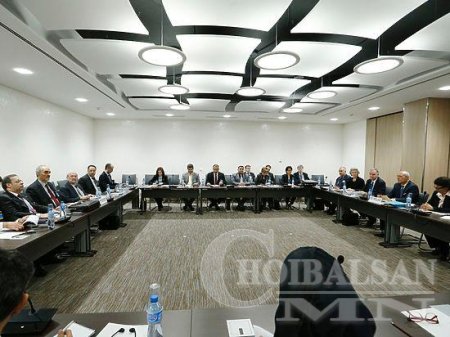 Сирийн асуудлаарх Женевийн хэлэлцээр түр тасалдлаа