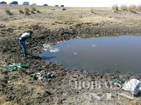 Хэрлэн голын эрэг ногоон бүсийн хогийг цэвэрлэлээ