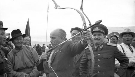Румын Монголын харьцаа муудсан нь 