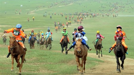  Монгол түмний их баяр эрийн гуван наадам