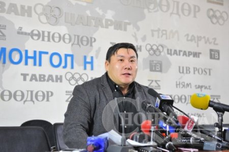 Хөтлөгч Э.Одгэрэлийн талаар найруулагч Б.Баатар тайлбар хийлээ