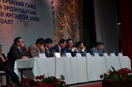 Ерөнхий сайд Ж.Эрдэнэбат тэргүүтэй ажлын хэсэг Дорнод аймгийн иргэдтэй уулзлаа