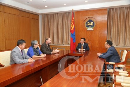 Ерөнхийлөгч “Тахь групп” төслийн төлөөлөгчдийг хүлээн авч уулзав