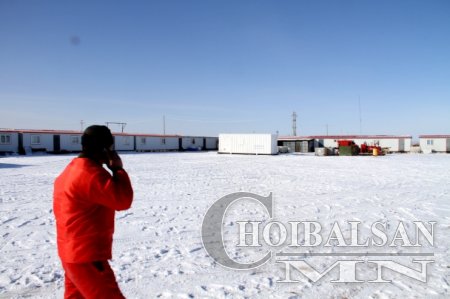 Тамсагт Монголчууд бага цалинтай, барлагийн ажил хийж байна Тамсагт Монголчууд бага цалинтай, барлагийн ажил хийж байна