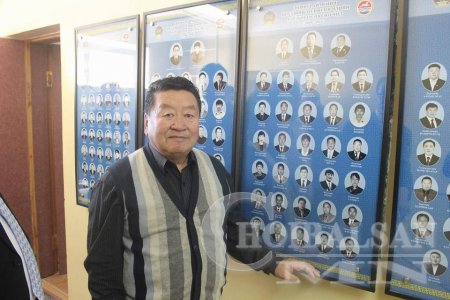 Аймгийн ИТХ-д 1992 -2016 он хүртэл сонгогдсон Төлөөлөгчдийн зургийг хүндэтгэлийн самбарт байршууллаа