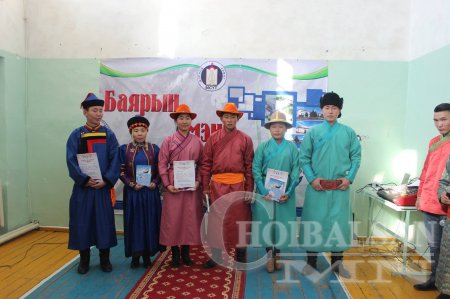 "Дээлтэй монгол 2016" өдөрлөгийг МСҮТ-ын оюутаны зөвлөлөөс зохион байгуулжээ