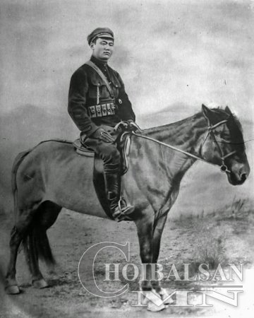О.Пүрэв: Д.Сүхбаатар бол Өвөрмонгол гаралтай Хайсу овогтой цэвэр Монгол хүн