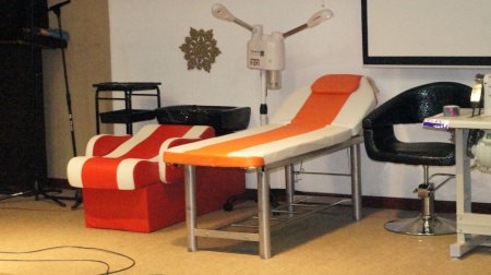 Тайваны тэтгэлгээр суралцсан төгсөгчид тоног төхөөрөмжөө гардаж авлаа