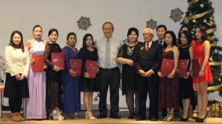 Тайваны тэтгэлгээр суралцсан төгсөгчид тоног төхөөрөмжөө гардаж авлаа