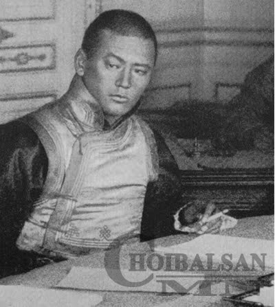 Жанжин Д.Сүхбаатар бол буриад хүн