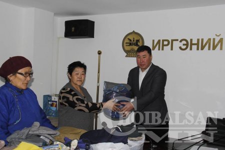 Баян-Уул сумын өндөр настанууд малчиддаа тусламжийн гараа сунгажээ