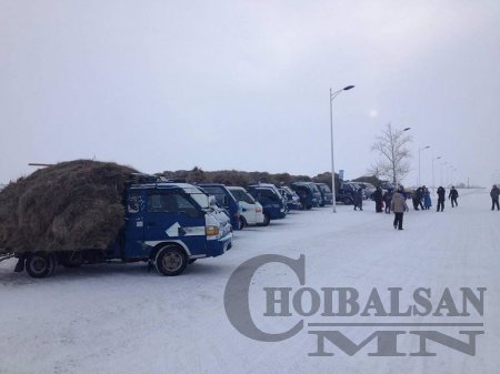 Дашбалбар суманд "Халуун сэтгэлийн хандивын цуваа ирэв"