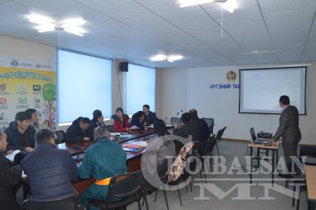 Баяндун сумын ИТХ-ын төлөөлөгчид тулгамдаж буй асуудлаар хэлэлцэв